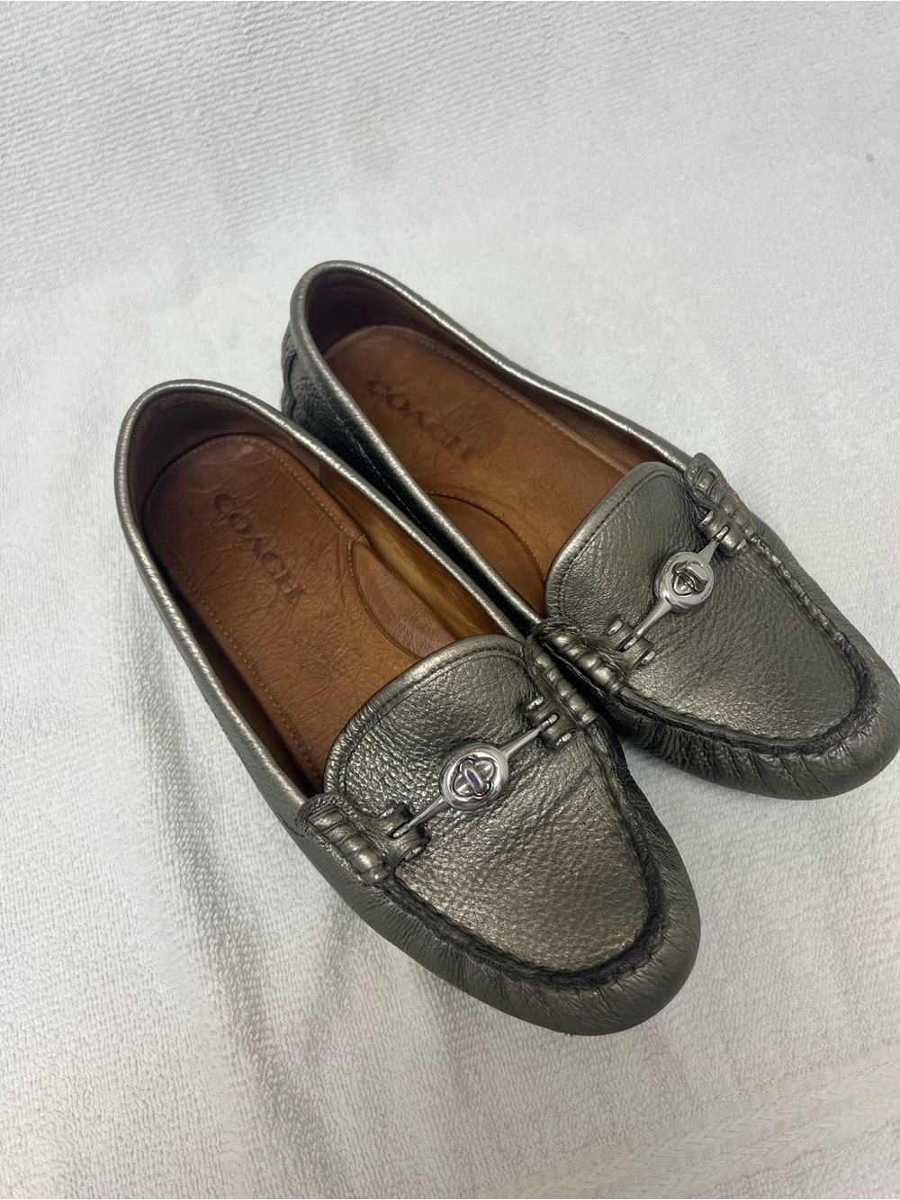 COACH Metallic Silver Leather Arlene Loafer Driving Turn Lock Flats